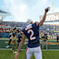 Besondere Aktion: Moore verschenkt Trikots an Bills-Fans