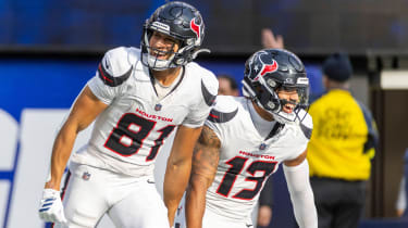 December 27, 2025, Los Angeles, California, United States: Houston Texans wide receivers Jayden Higgins 81 celebrates with Christian Kirk 13 after scoring a touchdown against the Los Angeles Chargers during an NFL, American Football Herren, USA football game at SoFi Stadium, in Inglewood, Calif. Houston Texans 20:16 Los Angeles Chargers. Los Angeles United States - ZUMAs197 20251227_aaa_s197_104 Copyright: xRingoxChiux