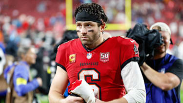 Baker Mayfield fordert einen langfristigen Vertrag bei den Tampa Bay Buccaneers - der Quarterback zeigte sich auch enttäuscht vom Abgang von Wide Receiver Mike Evans zu den San Francisco 49ers