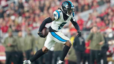 NFL, American Football Herren, USA Carolina Panthers at San Francisco 49ers Nov 24, 2025; Santa Clara, California, USA; Carolina Panthers cornerback Jaycee Horn (8) catches an interception against the San Francisco 49ers during the first half at Levi s Stadium. Santa Clara Levi s Stadium California USA, EDITORIAL USE ONLY PUBLICATIONxINxGERxSUIxAUTxONLY Copyright: xKylexTeradax 20251124_mcd_st3_64