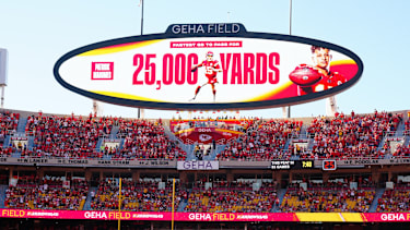 Patrick Mahomes hat nun schon für 25.000 Yards gepasst