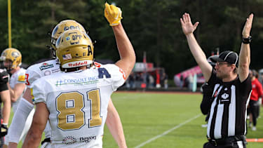 Montigo Moss (#81) zeigte mal wieder eine tolle Leistung und trug bedeutend zum Auswärtssieg seiner Monarchs bei.