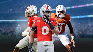 Sonny Styles, Arvell Reese und Anthony Hill Jr. vor einem Stadion.