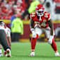 Tackle Trade: Neuer Beschützer für Tagovailoa und Penix Jr.