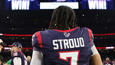 Stroud feiert nach einem Spiel der Texans 2024