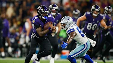 Lamar Jackson in einem NFL-Spiel für die Baltimore Ravens gegen die Dallas Cowboys