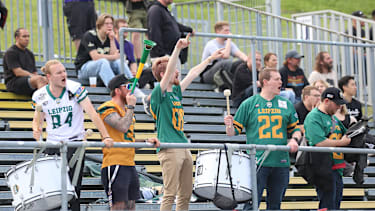 Fans der Leipzig Kings Ende Juni auf der Hohen Warte in Wien.