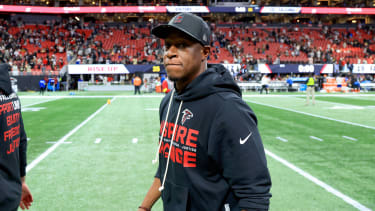ATLANTA, GA - JANUARY 04: Head coach Raheem Morris of the Atlanta Falcons after the week 18 NFL, American Football Herren, USA game between the Atlanta Falcons and the New Orleans Saints on Sunday January 4, 2026 at the Mercedes-Banz Stadium in Atlanta, Georgia. (Photo by David J. Griffin Icon Sportswire) NFL: JAN 04 Saints at Falcons EDITORIAL USE ONLY Icon9532601042211