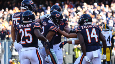 Chicago Bears wide receiver DJ Moore jubelt mit seinem Team