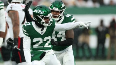 New York Jets safety Tony Adams feiert
