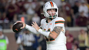 Nach seinem Wechsel von Georgia zu Miami führte Carson Beck die Hurricanes 2025 in die obere Tabellenregion der ACC und überzeugte mit effizientem Passspiel sowie konstanter Entscheidungsfindung.