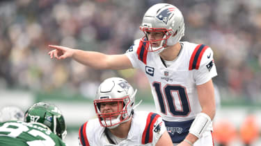 December 28, 2025, East Rutherford, New Jersey, USA: New England Patriots quarterback DRAKE MAYE (10) in action at MetLife Stadium in East Rutherford New Jersey New England defeats New York East Rutherford USA - ZUMAa301 20251228_aaf_a301_014 Copyright: xBrooksxVonxArxx