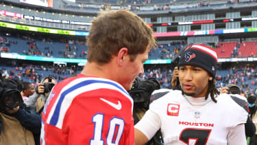 October 13, 2024; Foxborough, MA, USA; Houston Texans quarterback C.J. Stroud (7) and New England Patriots quarterback Drake Maye (10) greet one another at the conclusion of the NFL, American Football Herren, USA game between Houston Texans and New England Patriots in Foxborough, MA. CSM Foxborough United States - ZUMAc04_ 20241013_zma_c04_269 Copyright: xAnthonyxNesmithx