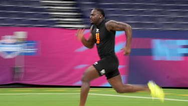 Notre-Dame-Running-Back Jeremiyah Love beim 2026 NFL Scouting Combine in Indianapolis: Mit einer 4,36-Sekunden-Zeit über 40 Yards einer der schnellsten RBs der Draftklasse.