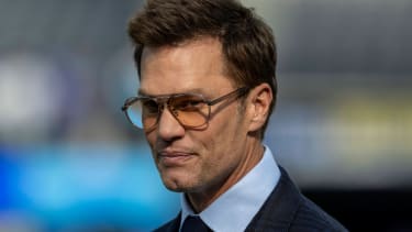 INGLEWOOD, CA - DECEMBER 14: Fox Sports commentator and former NFL, American Football Herren, USA quarterback Tom Brady on the field during pregame warmups before an NFL football game between the Detroit Lions and Los Angeles Rams at SoFi Stadium, December 14, 2025, in Inglewood, California. (Photo by Tony Ding Icon Sportswire) NFL: DEC 14 Lions at Rams EDITORIAL USE ONLY Icon46520251214029