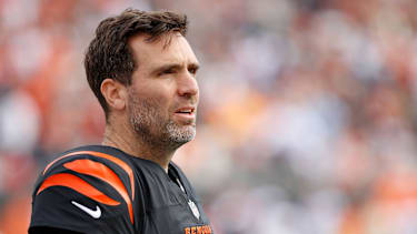 CINCINNATI, OH - DECEMBER 28: Cincinnati Bengals quarterback Joe Flacco (16) before the game against the Arizona Cardinals and the Cincinnati Bengals on December 28, 2025, at Paycor Stadium in Cincinnati, OH. (Photo by Ian Johnson Icon Sportswire) NFL, American Football Herren, USA DEC 28 Cardinals at Bengals EDITORIAL USE ONLY Icon251228099