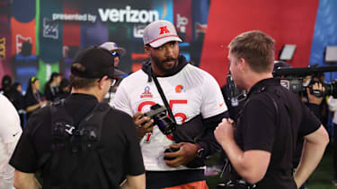 In Orlando holte sich Myles Garrett Tipps für die Fotografie