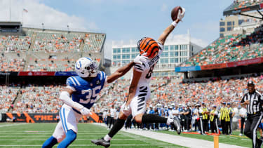 August 23, 2025, Cincinnati, Ohio, U.S: Cincinnati Bengals wide receiver Jermaine Burton (81) tries to bring down a one-handed catch during the preseason game between the Indianapolis Colts and Cincinnati Bengals at Paycor Stadium, Cincinnati, Ohio. Cincinnati U.S - ZUMAs304 20250823_zaf_s304_028 Copyright: xScottxStuartx