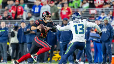SANTA CLARA, CA - JANUARY 03: Brock Purdy 13 of the San Francisco 49ers runs the ball against Ernest Jones IV 13 of the Seattle Seahawks during an NFL, American Football Herren, USA game on January 3, 2026 at Levi s Stadium in Santa Clara, CA. (Photo by Matthew Huang Icon Sportswire) NFL: JAN 03 Seahawks at 49ers EDITORIAL USE ONLY Icon260103014