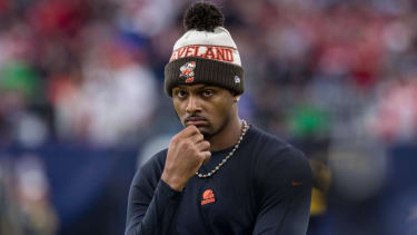 NFL, American Football Herren, USA 2024: Browns vs Texans JAN 13 January 13, 2024: Cleveland Browns quarterback Deshaun Watson watches during a Wild Card playoff game between the Cleveland Browns and the Houston Texans in Houston, TX. ..Trask Smith CSM (Credit Image: Â Trask Smith Cal Media) California USA EDITORIAL USE ONLY Copyright: xx ZUMA-20240113_zma_c04_609.jpg TraskxSmithx csmphotothree222673