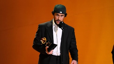 Syndication: USA TODAY Feb 5, 2023; Los Angeles, CA, USA; Bad Bunny accepts the award for best musica urbana album for Un Verano Sin Ti during the 65th Annual Grammy Awards at Crypto.com Arena in Los Angeles on Sunday, Feb. 5, 2023.. , EDITORIAL USE ONLY PUBLICATIONxINxGERxSUIxAUTxONLY Copyright: xRobertxHanashirox USATSI_21846075