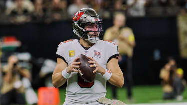 October 26, 2025, New Orleans, Louisiana, U.S: Tampa Bay Buccaneers quarterback Baker Mayfield looks to pass against the New Orleans Saints during an NFL, American Football Herren, USA regular season game in New Orleans, Louisiana USA on October 26, 2025. The Tampa Bay Buccaneers beat the New Orleans Saints 23-3. New Orleans U.S - ZUMAa14_ 20251026_zaf_a14_006 Copyright: xDanxAndersonx