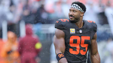 Cleveland Browns Myles Garrett (95)