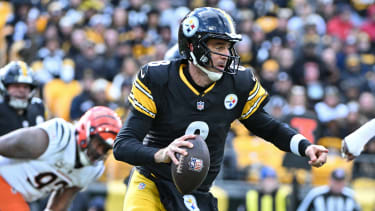 Pittsburgh Steelers quarterback Aaron Rodgers