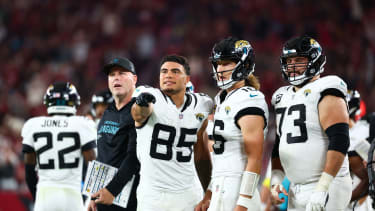 Glendale, Arizona, USA; Jacksonville Jaguars tight end Brenton Strange (85)