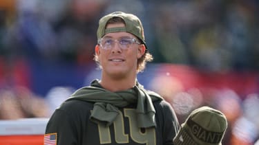 New York Giants quarterback Jaxson Dart (6)