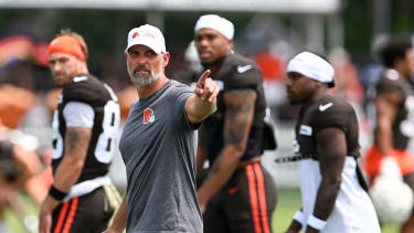 BEREA, OHIO - JULY 28: Wide receivers coach Chad O'Shea of the Cleveland Browns directs a drill during Cleveland Browns training camp at CrossCountry Mortgage Campus on July 28, 2025 in Berea, Ohio. (Photo by Nick Cammett/Diamond Images via Getty Images)