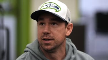 NFL, American Football Herren, USA Super Bowl LX-Seattle Seahawks press conference, PK, Pressekonferenz Feb 5, 2026; San Jose, CA, USA; Seattle Seahawks offensive coordinator Klint Kubiak talks to media members at the San Jose Marriott. San Jose San Jose Marriott CA USA, EDITORIAL USE ONLY PUBLICATIONxINxGERxSUIxAUTxONLY Copyright: xDarrenxYamashitax 20260205_dhy_yl1_03673