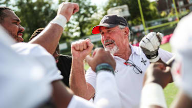 O-Line Coach Mac McWhorter bei Rhein Fire