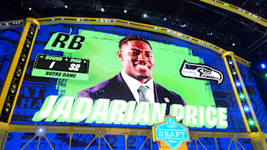 Jadarian Price wird im NFL Draft 2026 an Position 32 von den Seattle Seahawks ausgewählt und setzt den Schlusspunkt der ersten Runde.