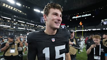 Fernandoz Mendoza in einem NFL Spiel für die Las Vegas Raiders