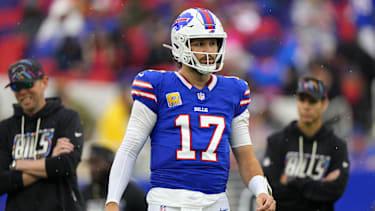 Buffalo Bills Quarterback&nbsp; Josh Allen #17 beim NFL-Spiel gegen die New England Patriots.